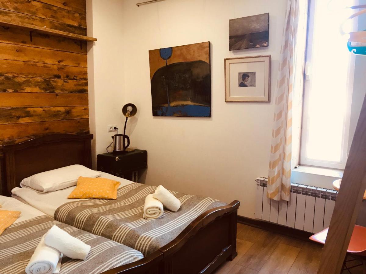 Gallery Guesthouse Yerevan Exterior photo